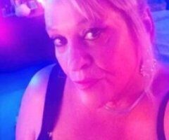 🍁🍁♥COME RELAX AND LEAVE THE STRESS AT THE DOOR!! 🍁ENJOY A RELAXING HOT OIL MASSAGE..ON THIS CHILLY DAY🍁 SENSUAL HOT OIL MASSAGE..PLUS MANSCAPING AND SUGAR SRUB PACKAGE🍁♥Smoking hawwwwt.sweet and pretty🌹✨️ - Image 5