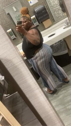 Outcalls available now in Batesville - 1
