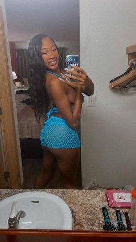 Hello love, I'm available, pretty Latina, I'm just waiting for your message so we can have a great time. - 36 - 1