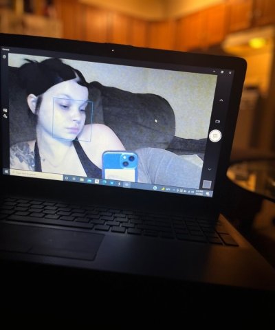 Hello my name is scarlette renee I am 21 years old , I work at amazon & I am looking for a hard working man to take care of my sexual desires 💦 - 21 - 1
