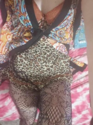 😘💦🍓Your hottest redheads ready to play😛🤯🥳We can have fun in the sun or let the moon light guide are way.. Eitherway strap in for the time of your life if i wanna come way😇🥰😈💋💯 - 1