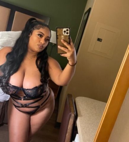 HERE IN TOWN 💜 Dont Miss Out On Misty 💚💜 - 1