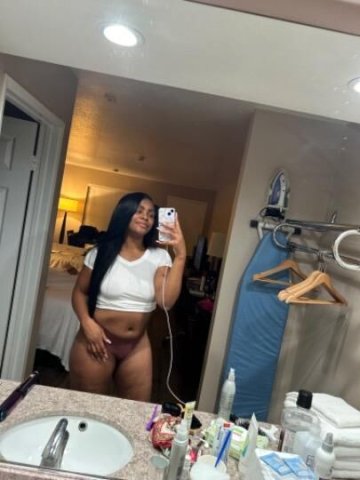 Hottie w/ a BODY 🦋💕🦋💕 - 27 - 1