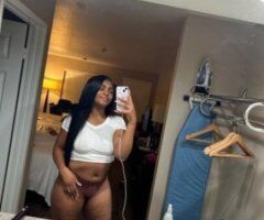 Hottie w/ a BODY 🦋💕🦋💕 - 27 - Image 1