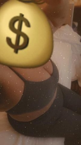 Your Favorite BBW❤ - 1