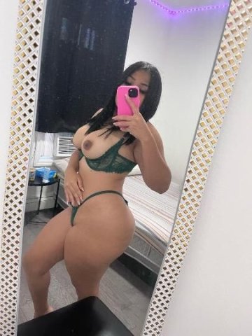 Chica ardiente en la ciudad 💋🐩 - 1