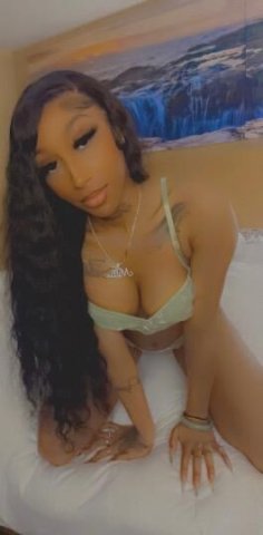 sexiiiiii waterpark millieeee💦😋🍫the head doctor - 1