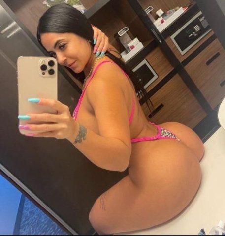Hello, my name is Zuleika I am looking for fun - 1