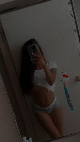 Sexiii Slim Thick bombshell 💋. - 1