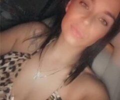 St. Louis escorts - Sara Rain here and doing duos