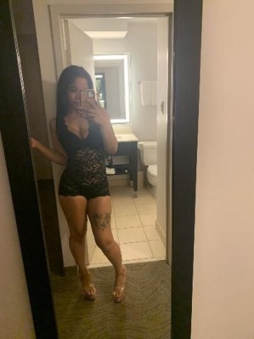 👠 – I’ll Be the Highlight of Your Night 🌙 - 23 - 1