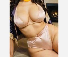 Long Island escorts - Gorgeous 😍Voluptious 🍈🍈Hispanic/Latina Mamasita🌸