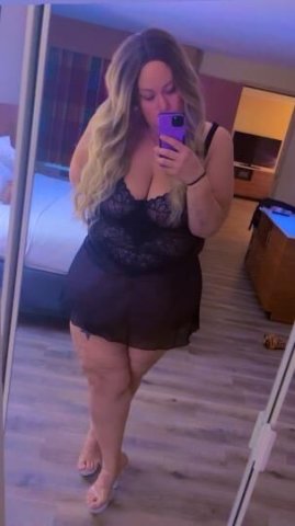 BURRRR its Cold Papi 📍 GREERLEY ❄ Let me Rub your body down (( HOT Oil Massages))💆🏽 •💦The Wettest Sessions 🛀 HOT TUB FUN - 1