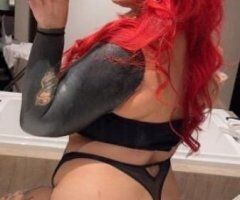 Cum Play w/ SplitTongued Goddess POISON IVEE ! - Image 3