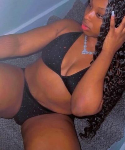 come see Hennessy 🤤 - 1