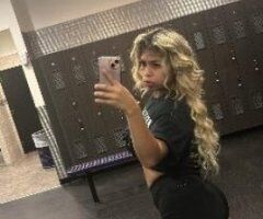 petite latina - Image 2