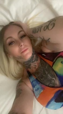 Vegas Bombshell - 1