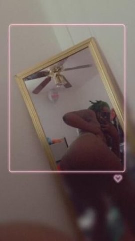 Come enjoy your time with queen 🥰 - 24 - 1