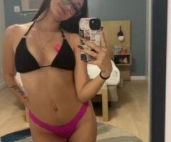 You're favorite duo is back in town 😉 cum see us 💦 - Image 3
