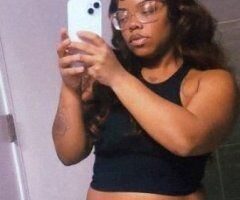 hmu 😌NEW FACE IN TOWN - Image 4