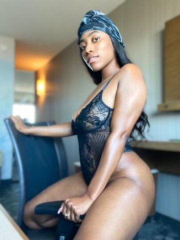 Chocolate 🍫 Beauty With lots of 🍑🍑😍 - 1