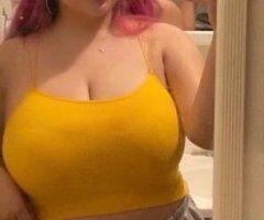 BlowJob Queen Looking for a quick fuck - Image 1