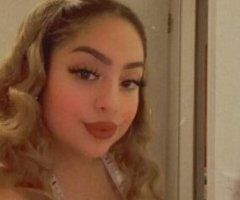 BlowJob Queen Looking for a quick fuck - Image 2