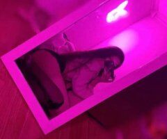 Latina New In Town!!! 💕 Limited time!!! - Image 2