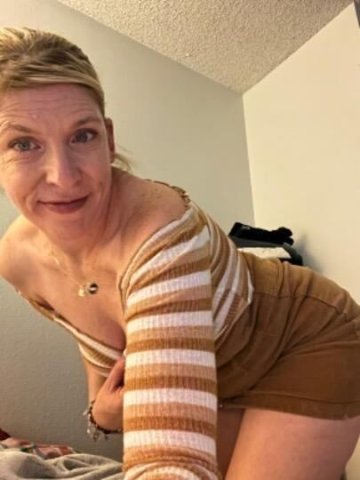 I am 38 Years older Hot and Sexy Momm 🍒Ready To Host♥📞Outcall🚘Car Date🚓Available 24/7🕙 ✔Active - 38 - 1