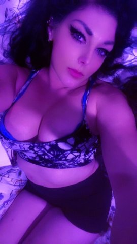 visiting from Palm Springs for just a few days😉 pretty little plaything. Hosting in Oceanside🏝🌊🏖available now💋 - 29 - 1