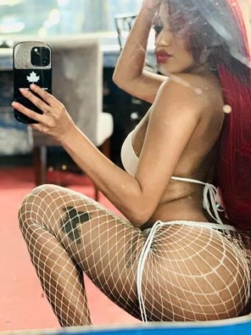 latina peliroja - 1