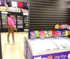 Sexy Petite Latina Mami - Image 7