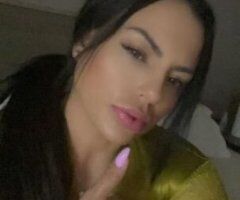 hi in Albany - Image 2