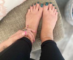 Nails in your back, teeth in your skin, toes curling. - 33 - Image 3