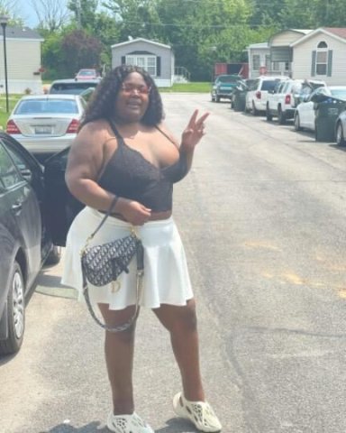 Busty Ebony BBW queen willing To do ANYTHING she 👆🏾👇🏾wont (NO LIMITATION) - 1
