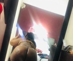BACK IN TOWN LUSCIOUS LIPS WANNA PLAY CUMMM FEEL ME - Image 2