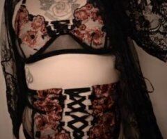 Scarlett (29F) 💋 Submissive Slut , Throat Baby, and Daring Dominatrix. Fluid in any role you desire me to be! ♡ Couple - Friendly | Men & Women 😊💕 - Image 3