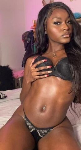 Hi my name is Jasmine Young hot Bombshell😍. Let me make all your fantasies - 1