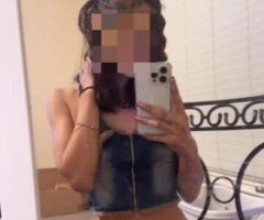 Tight juicy🌊🍒Waiting for you baby🤤Better than the rest💦👅Cum take a dive into my magical world of fun !!🍭Tight,🍑 wet playmate💦 - Image 3