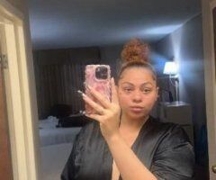 2 Girls available - Image 4