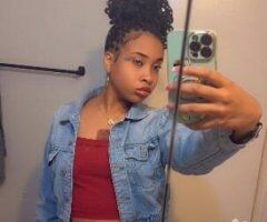 Pretty & Petite 🍑💦🩷🍭 - Image 2