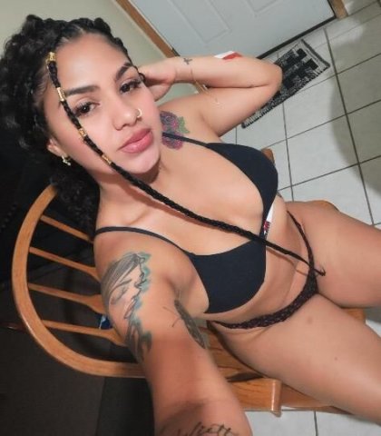 I have a place Friday, Saturday and Sunday in a motel.Hello, I'm available👿 Departures/carI - 1