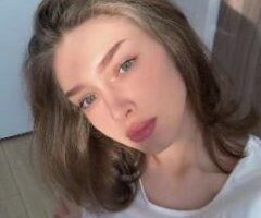 WHITE GIRL BLUE EYES SLIM - Image 3