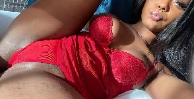 Ebony bombshell, true goddess 🫦 - 25 - 1