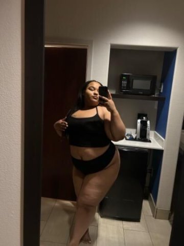 100QV🍭Juicy and Wet Dominican Pussy🍭i want to squirt on that dick💦THE REAL THROAT GOAT👅new girl🥰 - 1