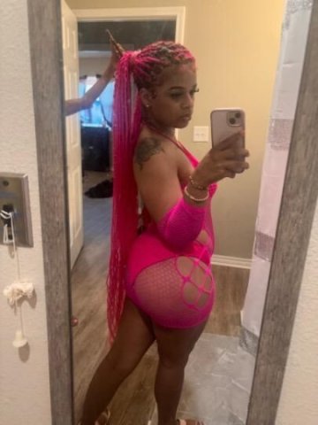 HEY FRESH FACE IN TOWN COME PLAY IN THE CANDY SHOP👅🍭💃🍬👠📲 - 1