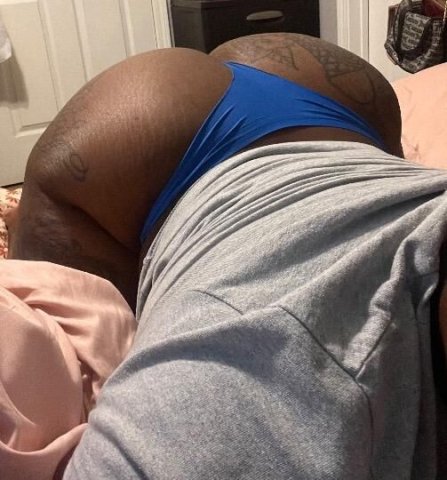 HEY IM HONESTIE 💕LOOKING TO HAVE SOME FUN COME SEE ME 😘NO LAW ENFORCEMENT NO BB NO ANAL NO LOW BALLERS ‼COME HAVE FUN WITH A THICK BADDIE 🤪😏 - 1