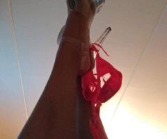 FOOTFESTISH QUEEN 😛😘 - Image 3