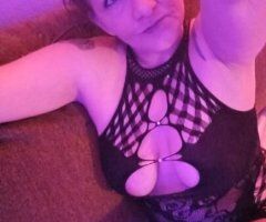 bored... horney cum see me - Image 3