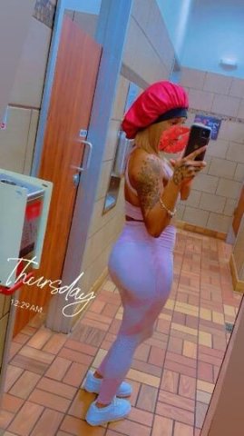 PRETTY PUSSY 😩💕 - 1